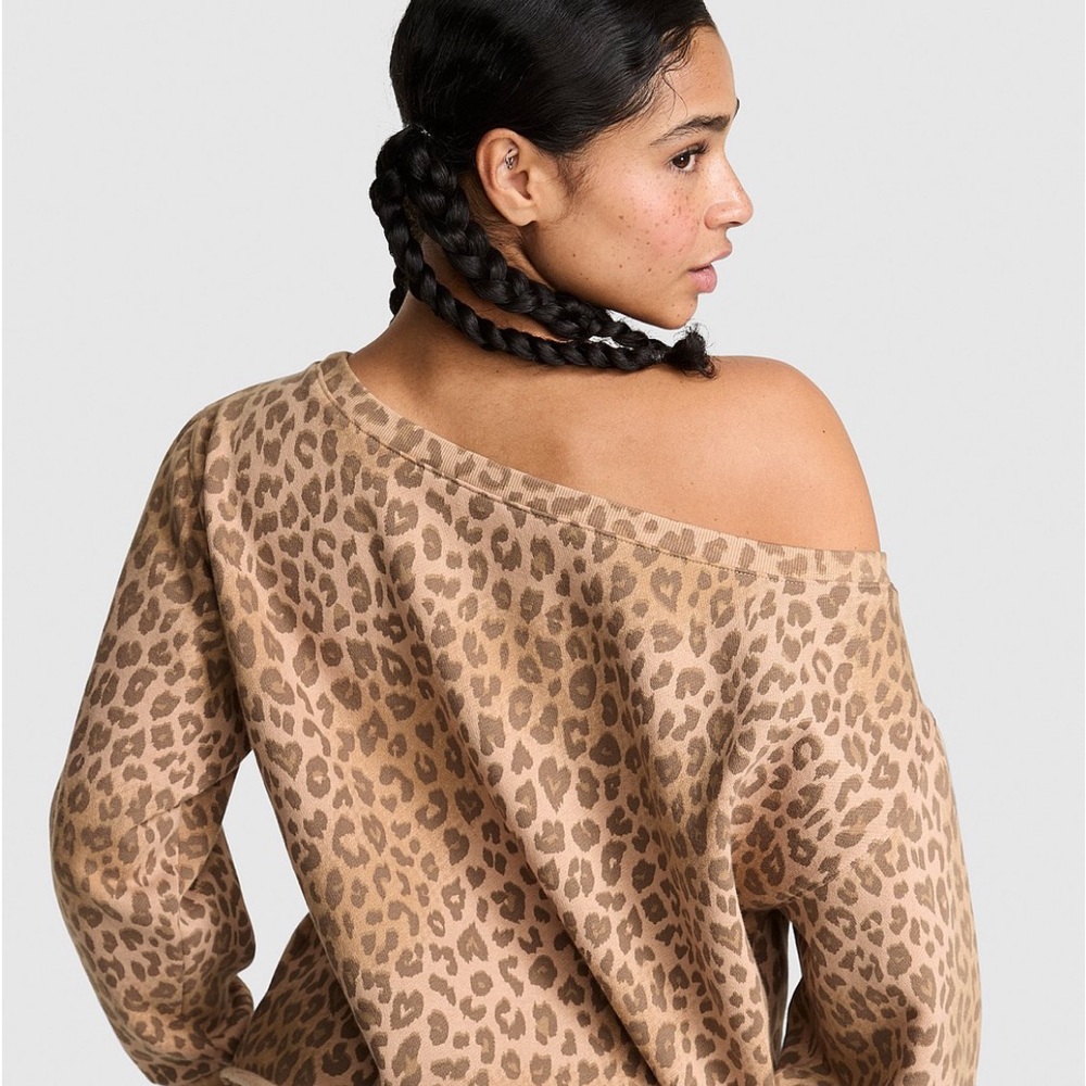 VS PINK Leopard Print Off shoulder Sweatshirt L - Picture 8 of 10